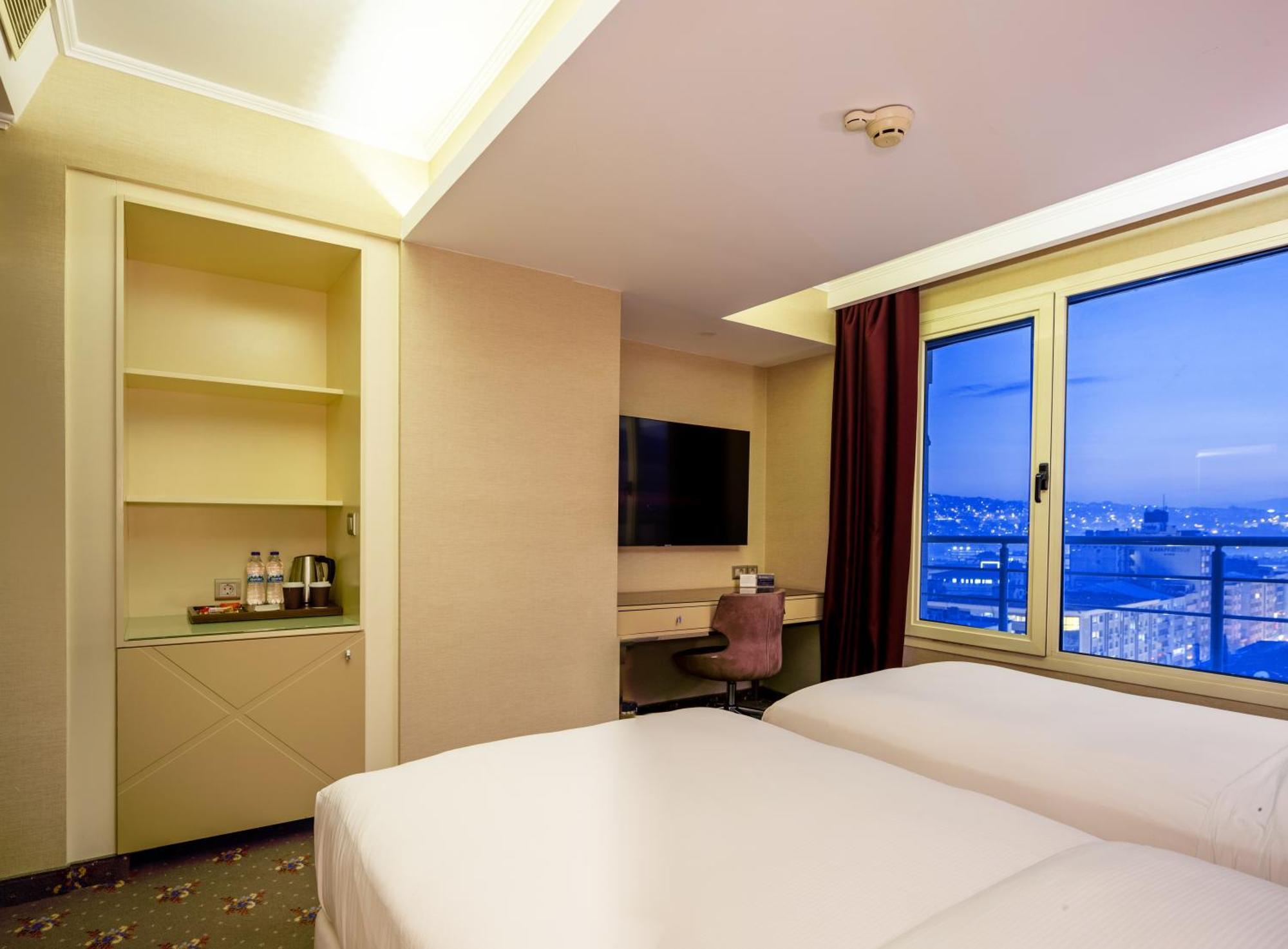 Doubletree By Hilton Izmir - Alsancak Hotel Eksteriør billede
