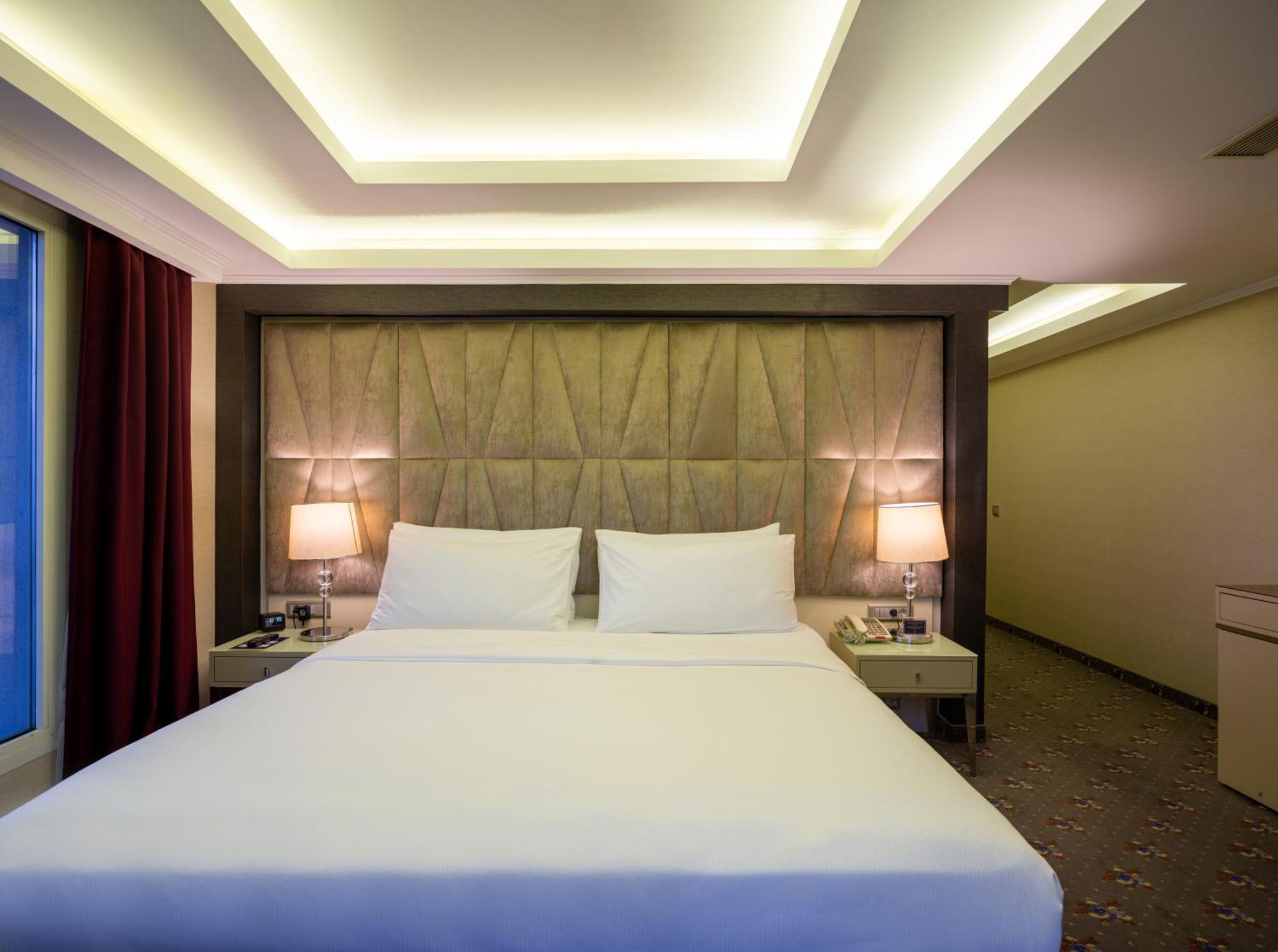 Doubletree By Hilton Izmir - Alsancak Hotel Eksteriør billede