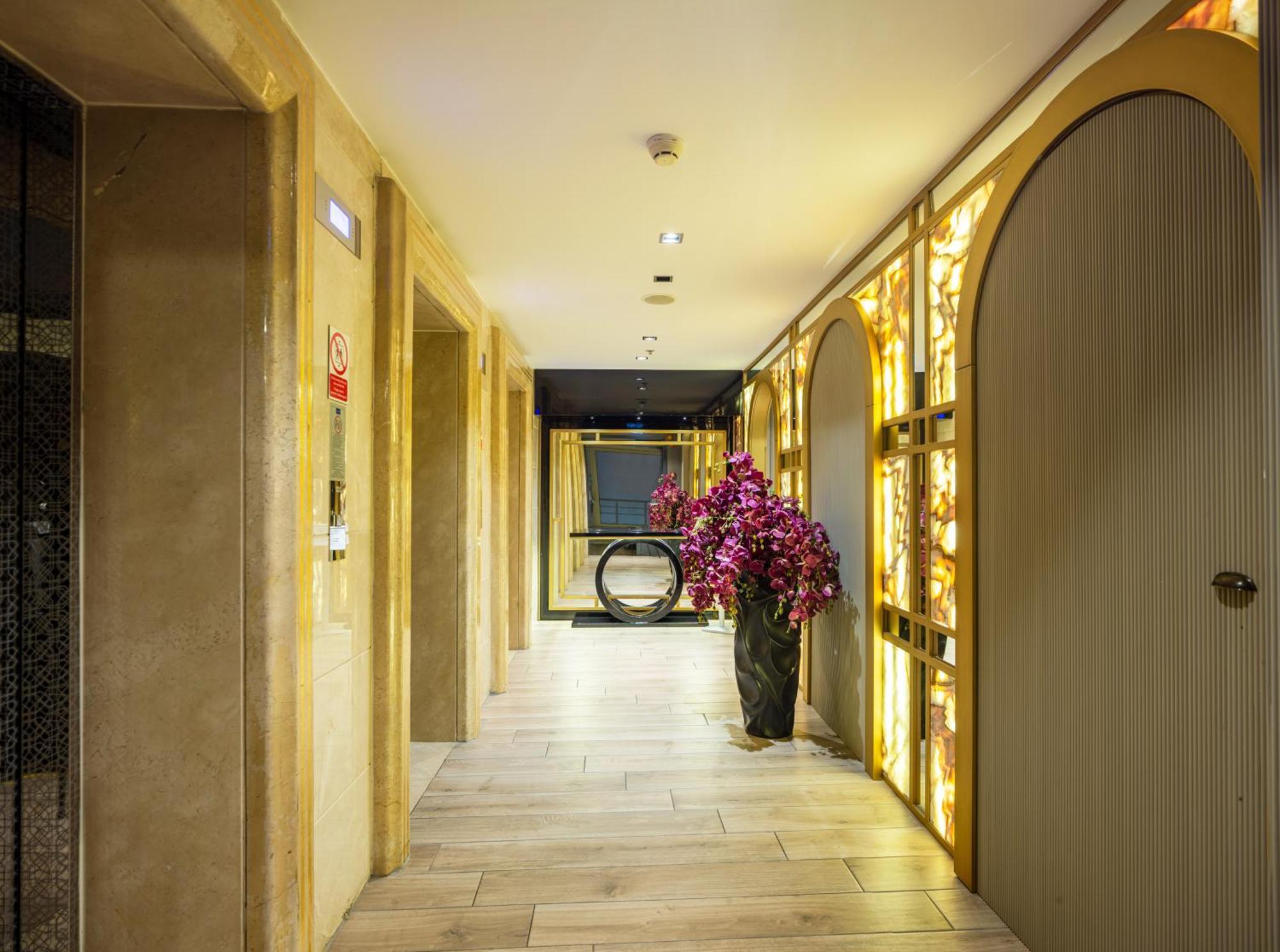 Doubletree By Hilton Izmir - Alsancak Hotel Eksteriør billede
