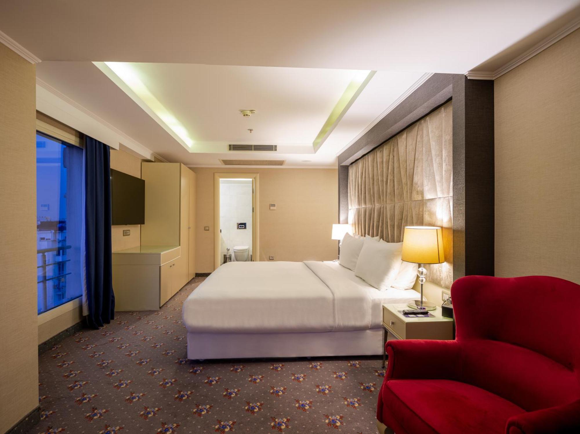 Doubletree By Hilton Izmir - Alsancak Hotel Eksteriør billede