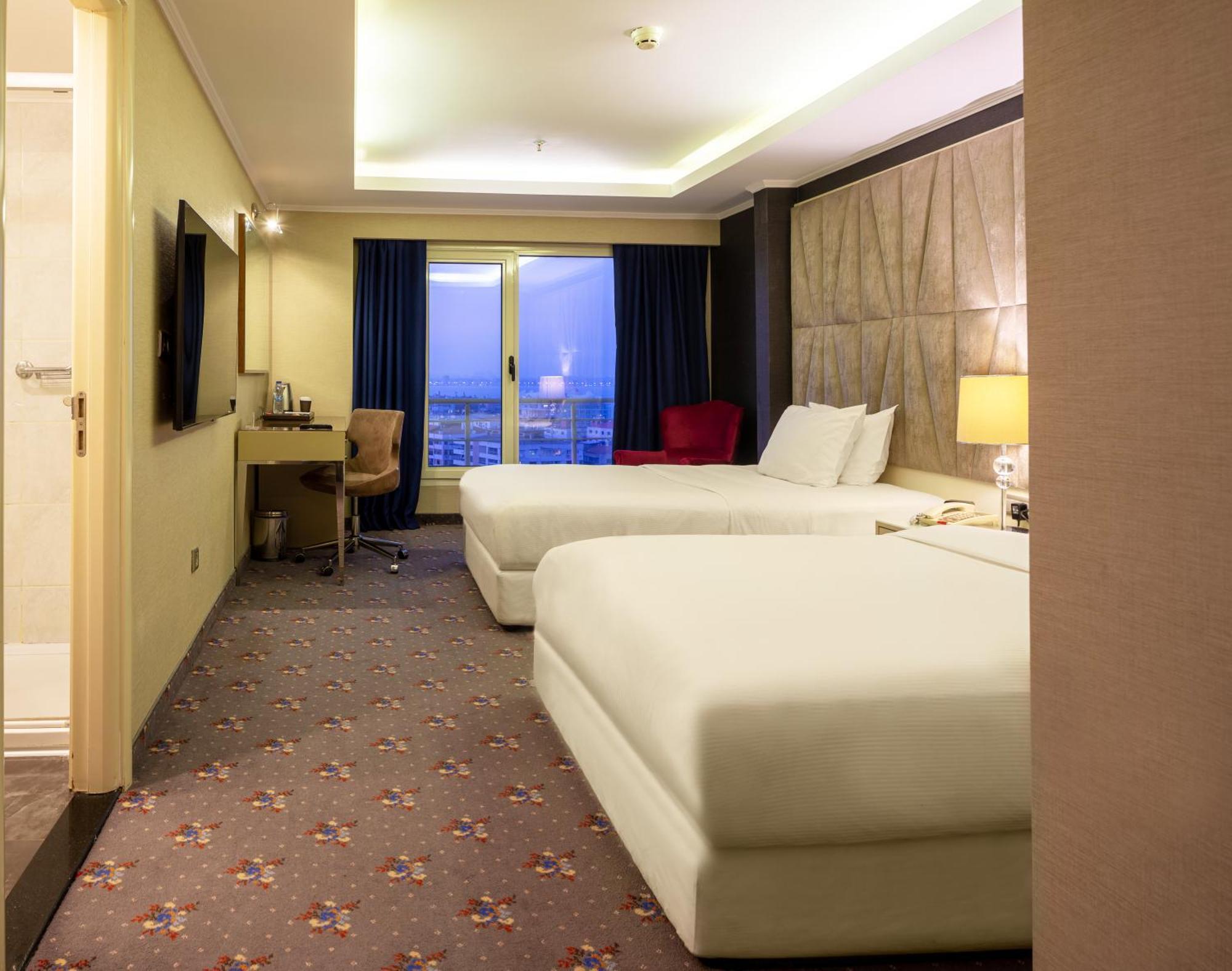 Doubletree By Hilton Izmir - Alsancak Hotel Eksteriør billede