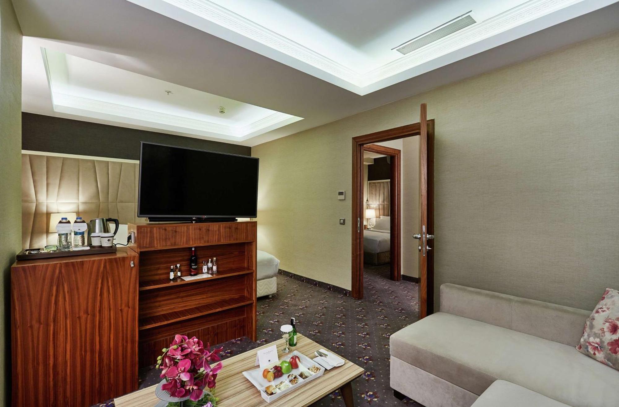 Doubletree By Hilton Izmir - Alsancak Hotel Eksteriør billede