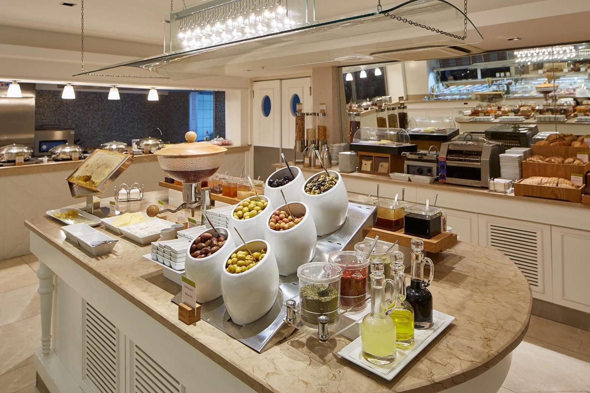 Doubletree By Hilton Izmir - Alsancak Hotel Eksteriør billede